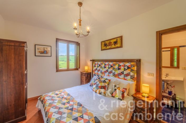 Image No.27-3 Bed Country House for sale