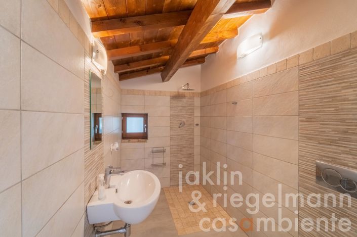 Image No.56-3 Bed Country House for sale