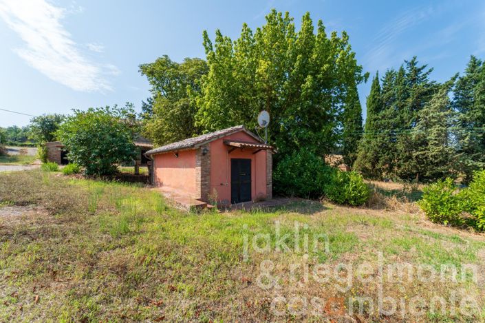 Image No.20-4 Bed Farmhouse for sale