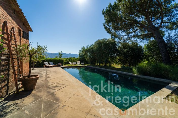 Image No.13-10 Bed Villa for sale