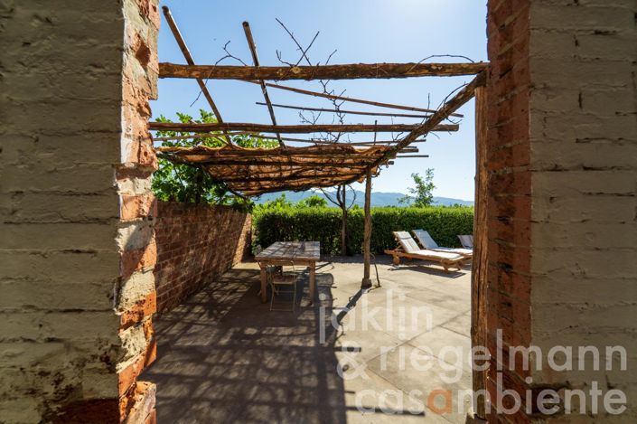 Image No.15-10 Bed Villa for sale