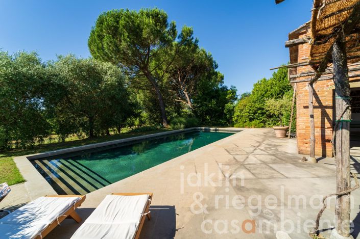 Image No.17-10 Bed Villa for sale