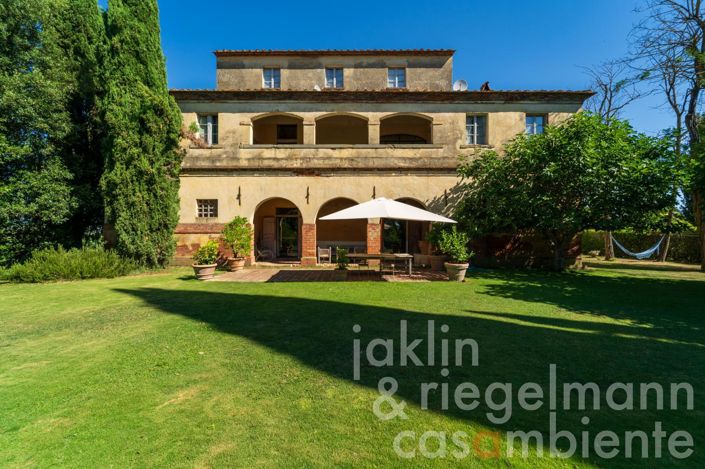 Image No.32-10 Bed Villa for sale