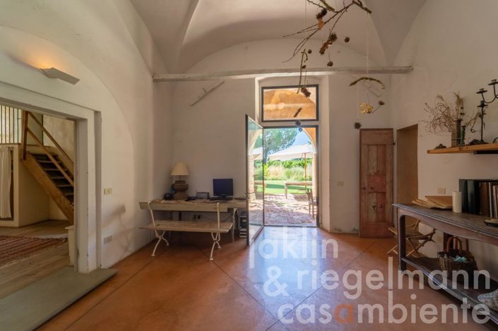 Image No.44-10 Bed Villa for sale