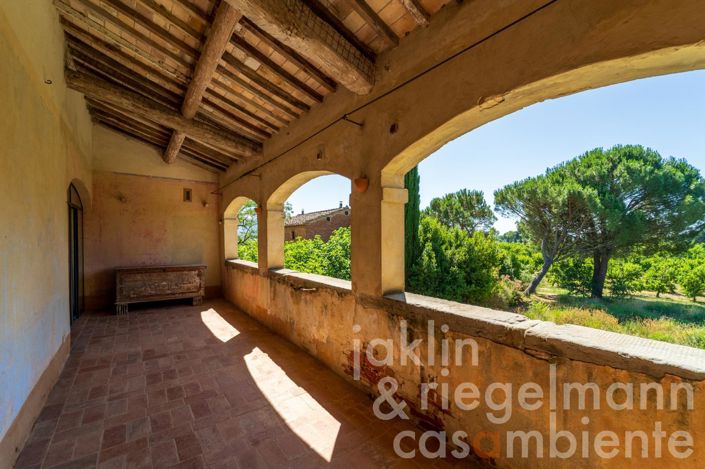 Image No.57-10 Bed Villa for sale