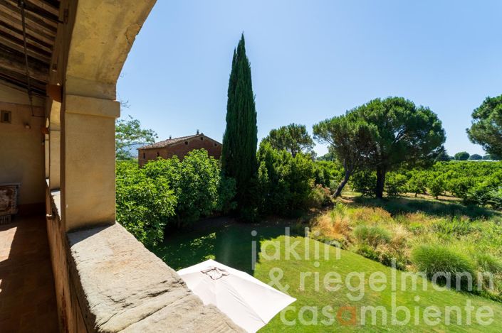 Image No.58-10 Bed Villa for sale