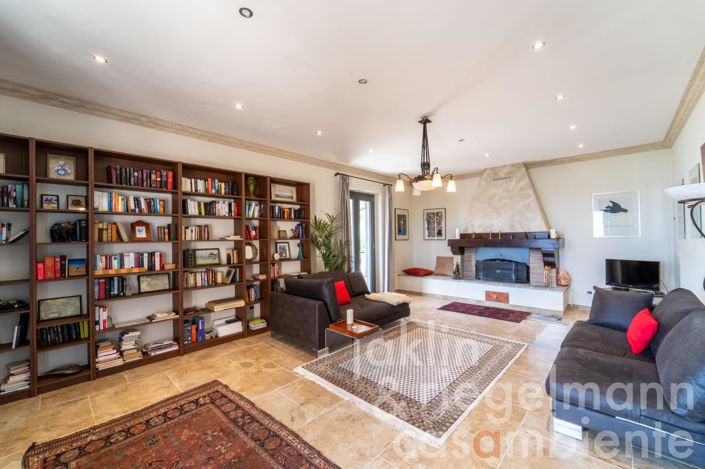 Image No.38-5 Bed Villa for sale