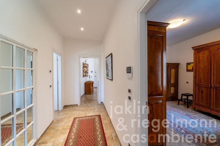 Image No.49-5 Bed Villa for sale