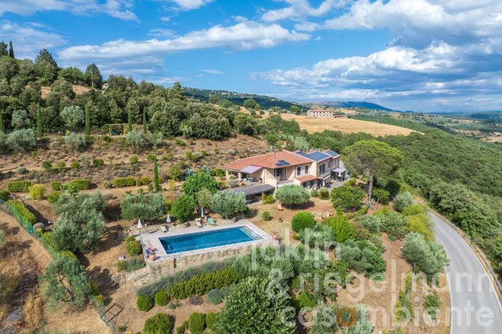 Image No.9-5 Bed Villa for sale