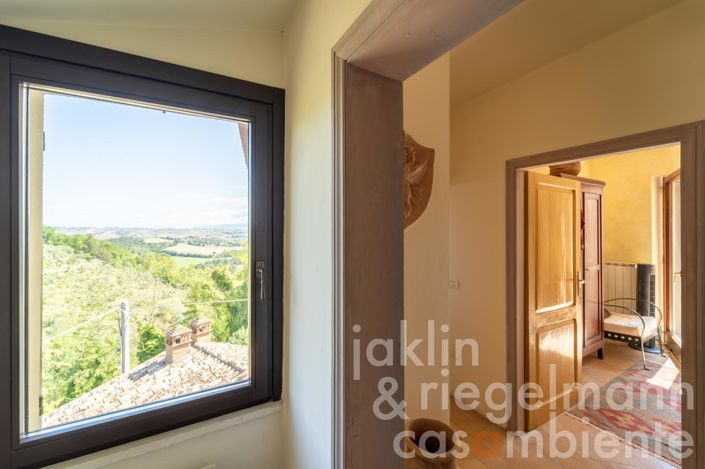 Image No.16-3 Bed Townhouse for sale