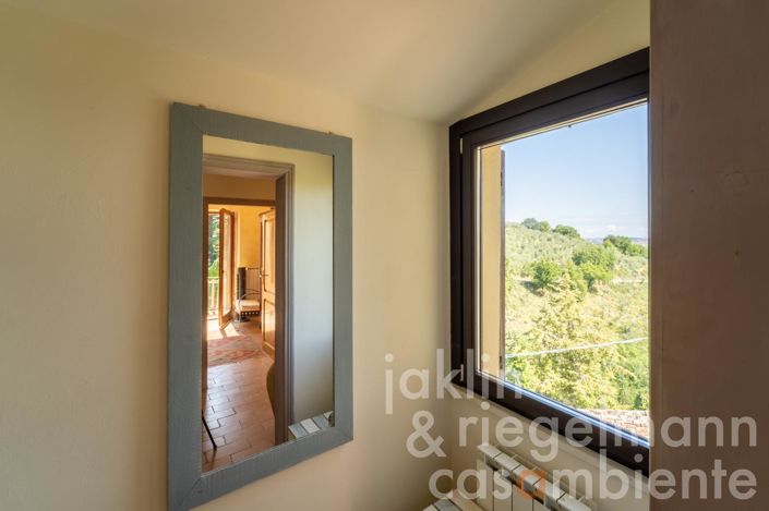 Image No.18-3 Bed Townhouse for sale