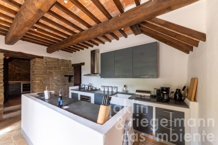 Image No.32-4 Bed Country House for sale