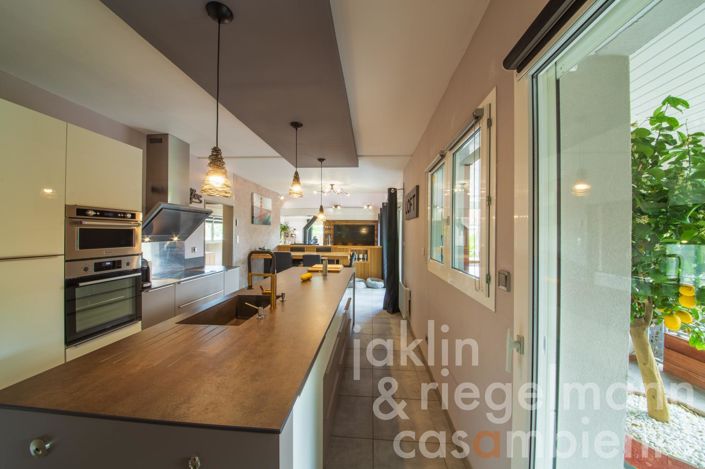 Image No.11-5 Bed Townhouse for sale