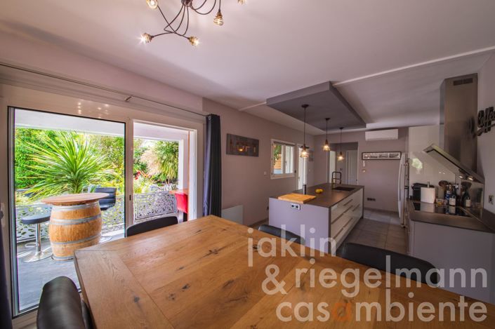 Image No.13-5 Bed Townhouse for sale