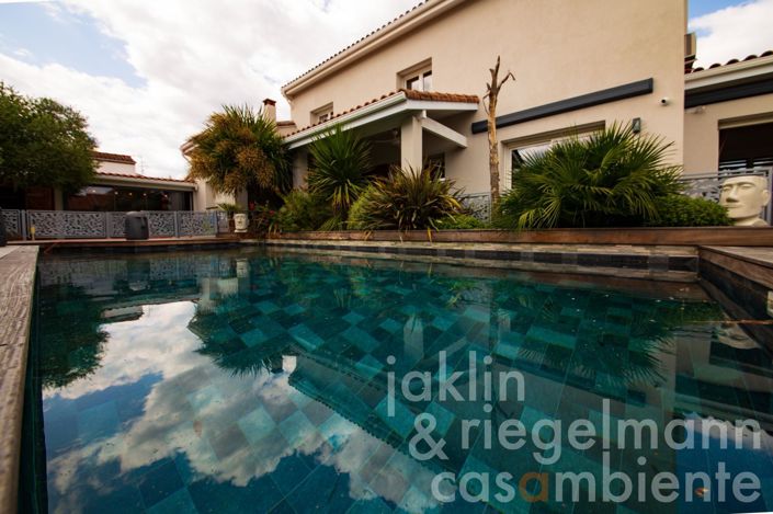 Image No.36-5 Bed Townhouse for sale