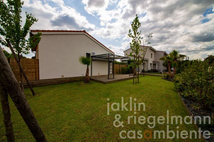 Image No.43-5 Bed Townhouse for sale