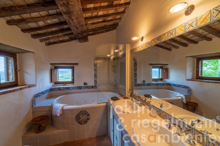 Image No.51-7 Bed Country House for sale