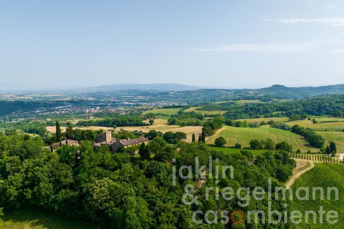 Image No.7-7 Bed Country House for sale