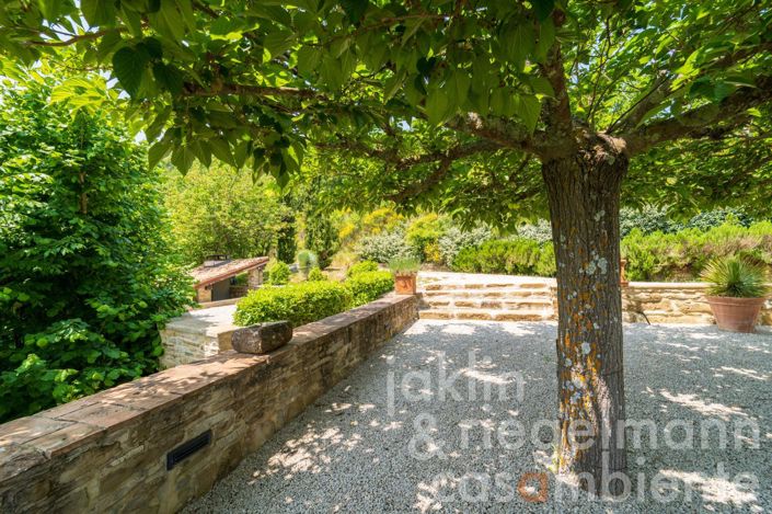 Image No.28-4 Bed Country House for sale