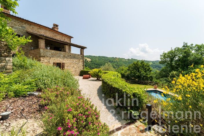 Image No.33-4 Bed Country House for sale