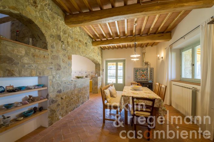 Image No.17-4 Bed Country House for sale