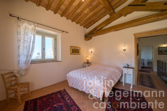 Image No.27-4 Bed Country House for sale