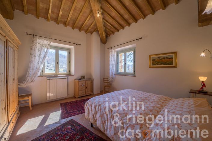 Image No.28-4 Bed Country House for sale