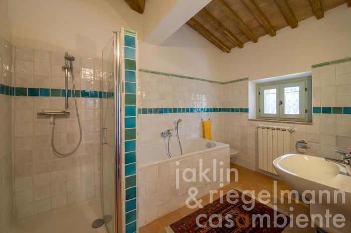 Image No.30-4 Bed Country House for sale