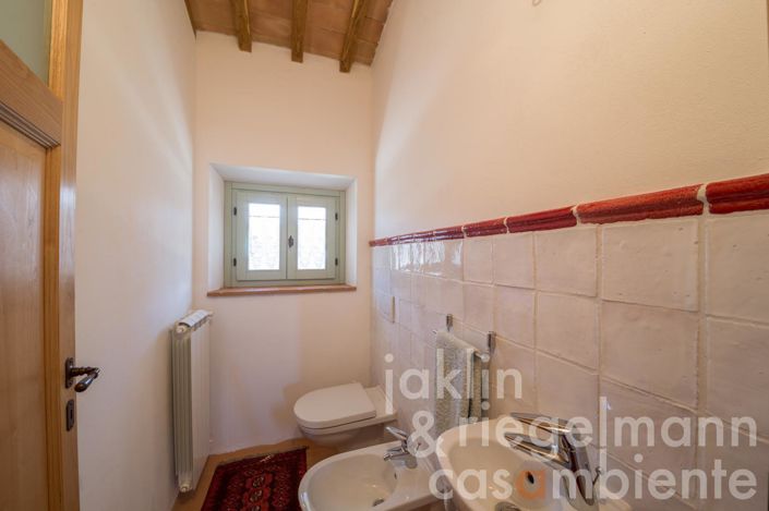 Image No.31-4 Bed Country House for sale