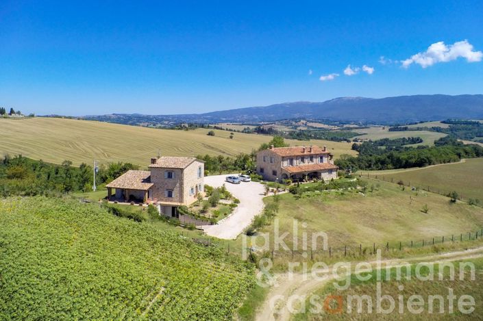 Image No.2-7 Bed Country House for sale