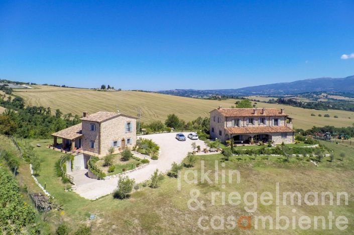 Image No.3-7 Bed Country House for sale