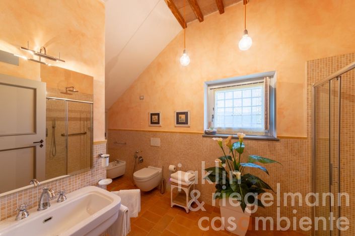 Image No.34-7 Bed Country House for sale