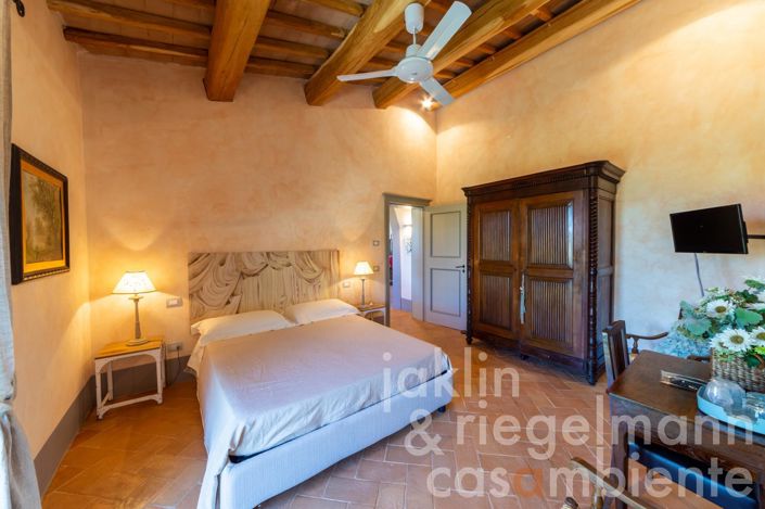 Image No.38-7 Bed Country House for sale