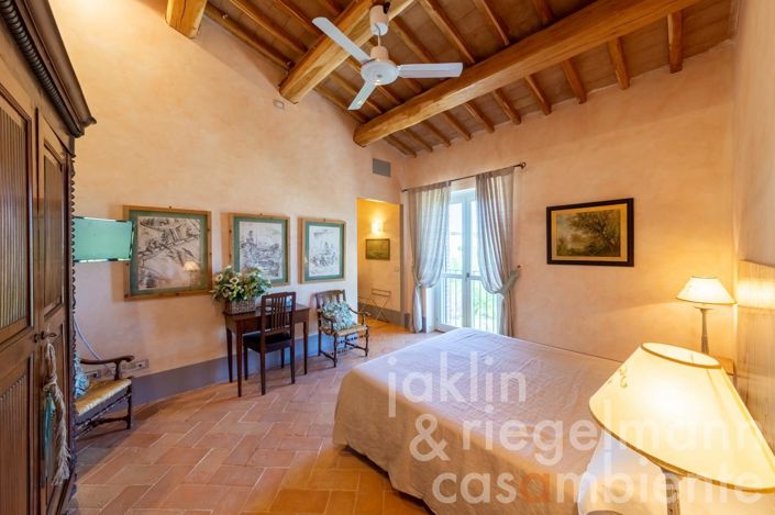 Image No.39-7 Bed Country House for sale