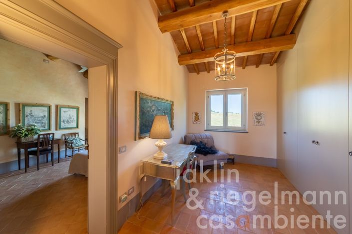 Image No.41-7 Bed Country House for sale