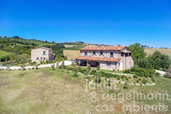 Image No.6-7 Bed Country House for sale