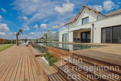 65832b4b51a2dm410912