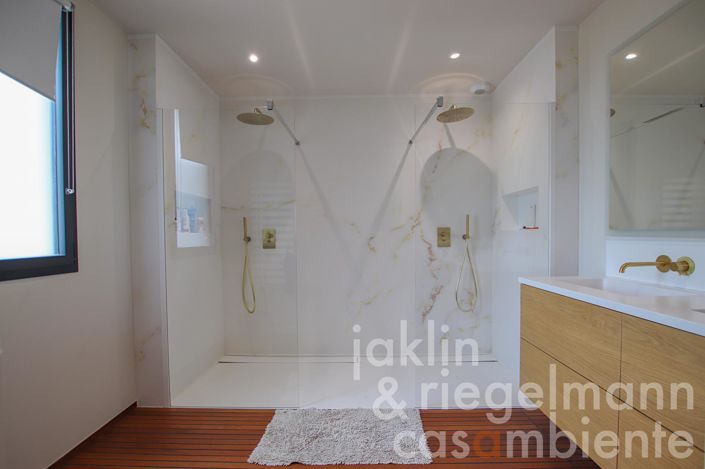 Image No.16-4 Bed Country House for sale