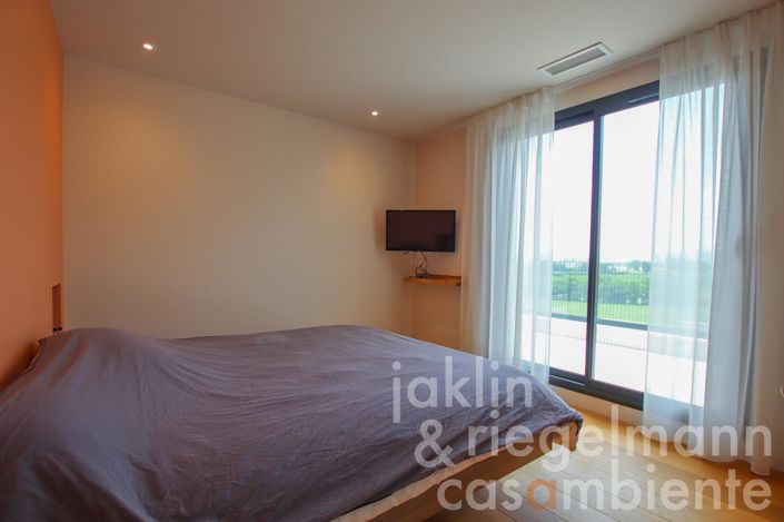 Image No.17-4 Bed Country House for sale