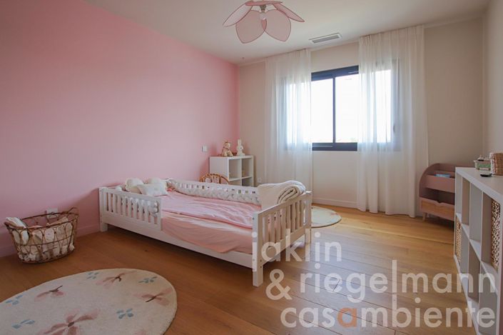 Image No.19-4 Bed Country House for sale