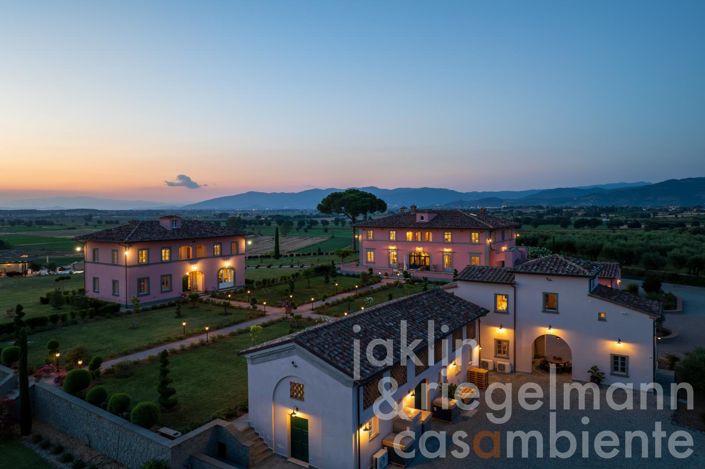 Image No.2-10 Bed Country House for sale