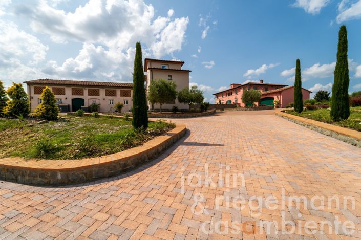 Image No.57-10 Bed Country House for sale