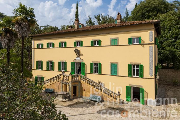 Image No.2-10 Bed Villa for sale