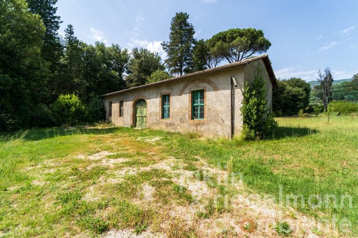 Image No.21-10 Bed Villa for sale