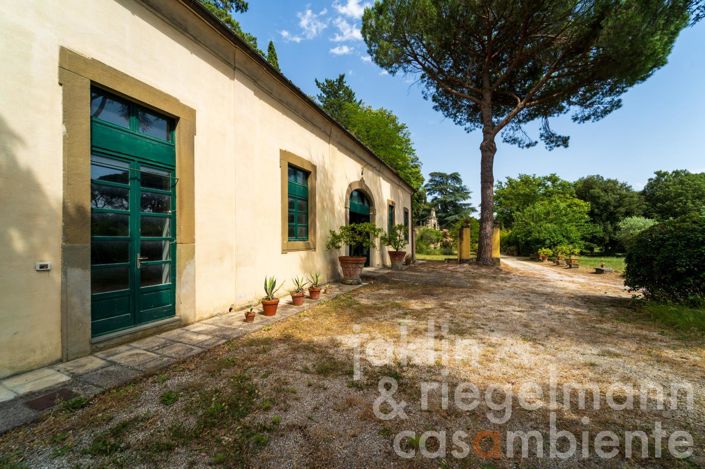 Image No.31-10 Bed Villa for sale