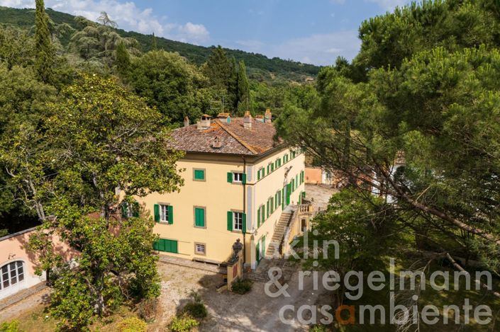 Image No.4-10 Bed Villa for sale