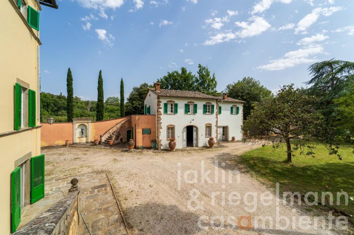 Image No.46-10 Bed Villa for sale