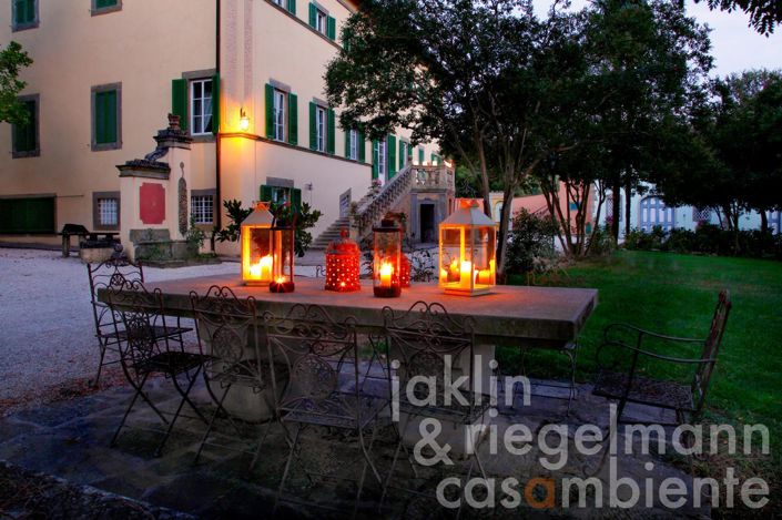 Image No.48-10 Bed Villa for sale