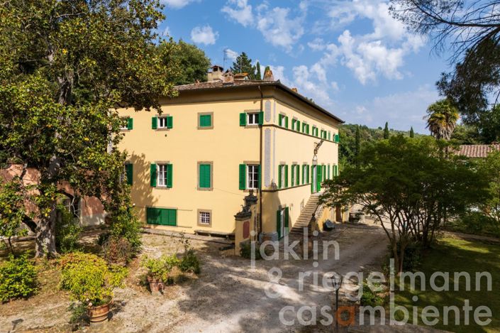 Image No.5-10 Bed Villa for sale