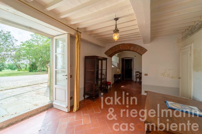 Image No.59-10 Bed Villa for sale